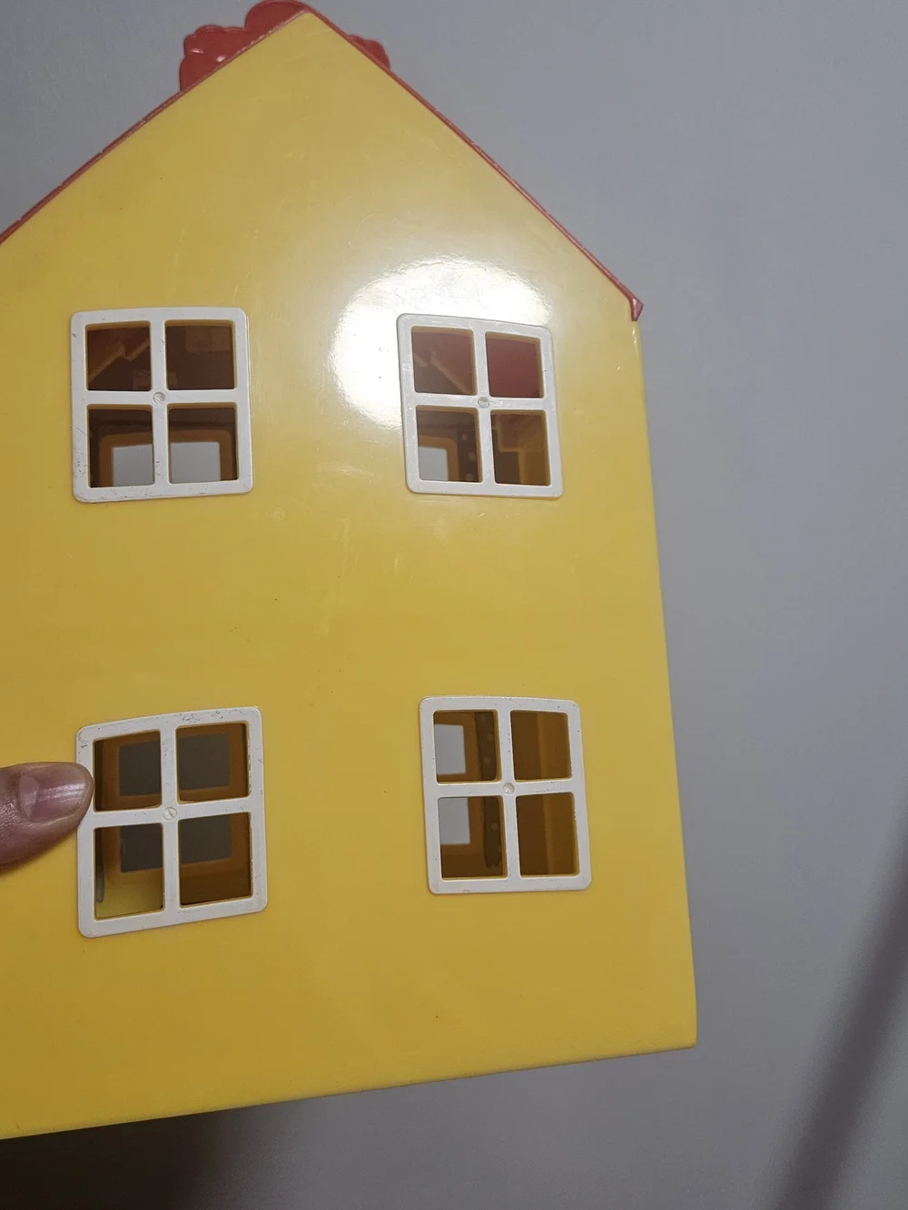 Peppa Pig Yellow & Red Fold-Out Dollhouse Playset
